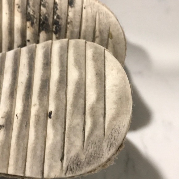 Shoes - Picture 5 of 5